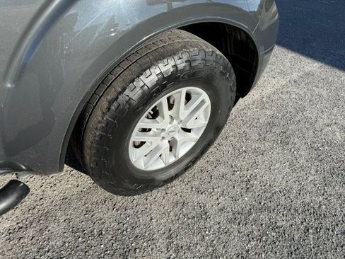 Used 2015 Nissan Frontier SV w/ SV Value Truck Package image 8