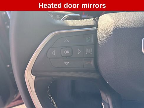 Used 2023 Jeep Grand Cherokee Laredo image 24