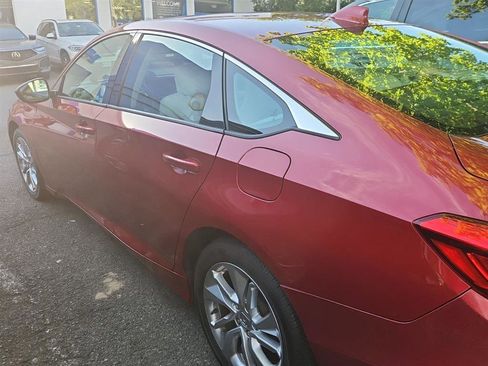 Certified 2019 Honda Accord LX image 4