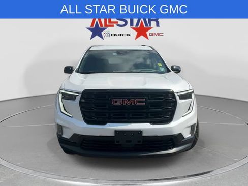 Used 2025 GMC Acadia Elevation w/ Elevation Premium Package FWD image 2