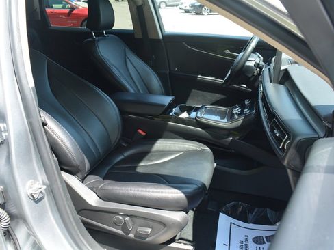 Used 2023 Lincoln Nautilus AWD w/ Premium Package image 19