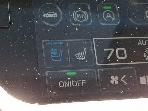 Used 2023 Subaru Outback Touring AWD/4WD image 27