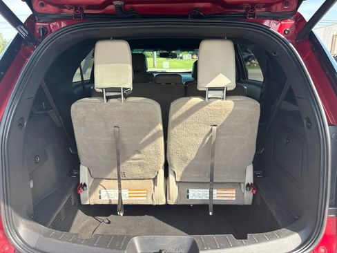 Used 2014 Ford Explorer XLT w/ Equipment Group 202A FWD image 22