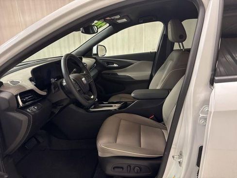 Used 2025 Buick Envista Avenir image 13