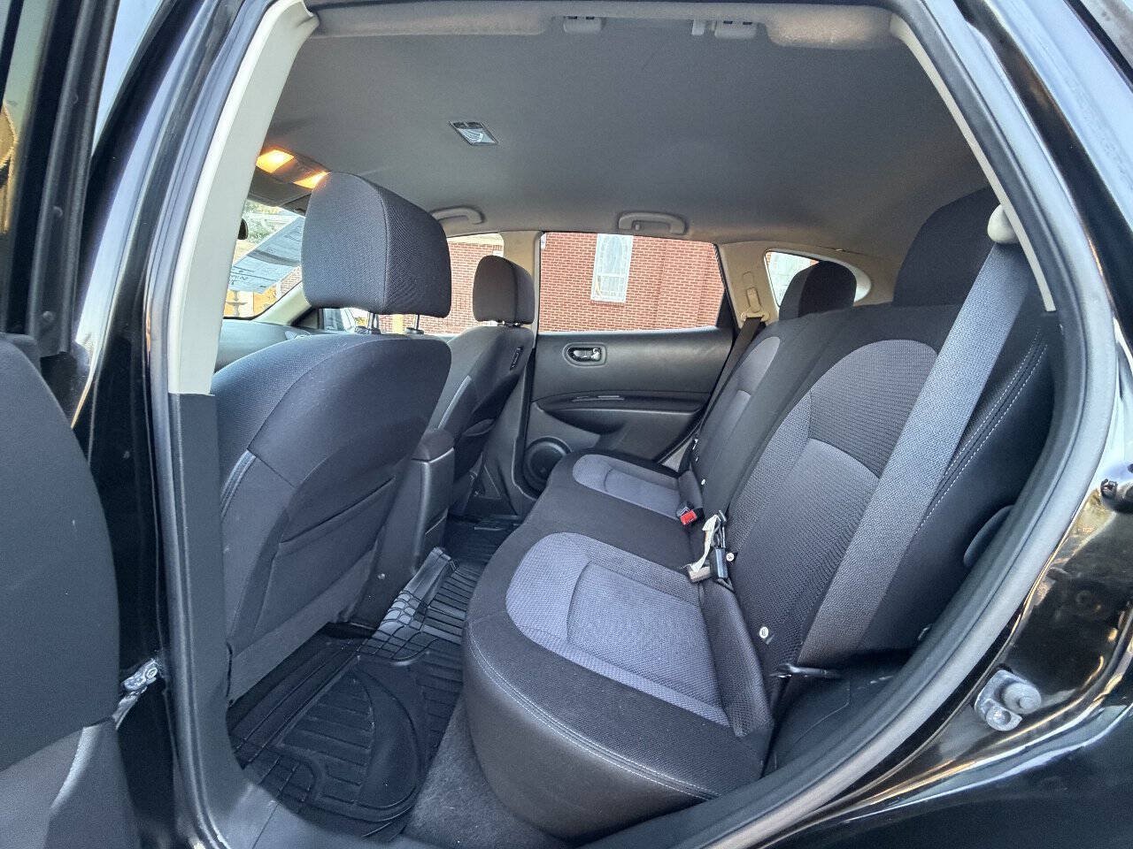 Used 2013 Nissan Rogue SV FWD image 10