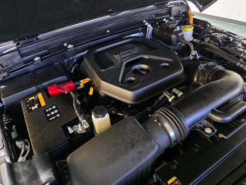 Used 2025 Jeep Wrangler Sahara w/ Safety Group image 37