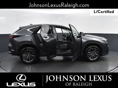 Used 2025 Lexus NX 250 FWD w/ Towing Package (2000 Lbs) image 24