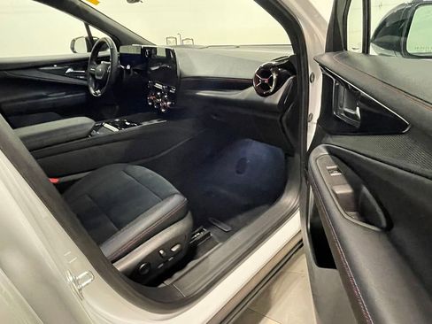 Used 2024 Chevrolet Blazer EV RS image 24