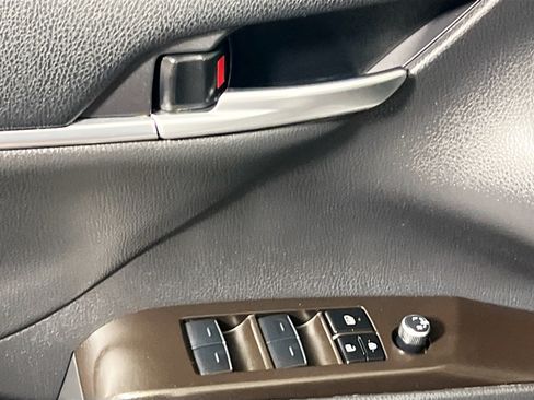 Used 2024 Toyota Camry XSE FWD image 10