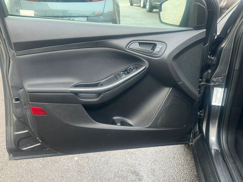 Used 2017 Ford Focus S FWD image 11