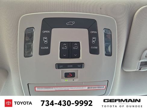 Used 2022 Toyota Sienna XLE image 38