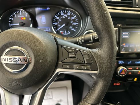 Certified 2019 Nissan Rogue SV image 20