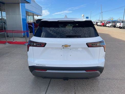 New 2026 Chevrolet Equinox LT image 5