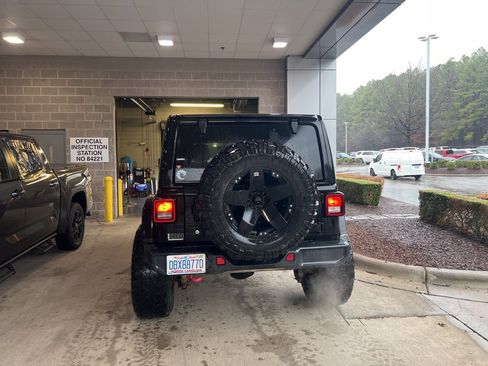 Used 2019 Jeep Wrangler Unlimited Rubicon image 9