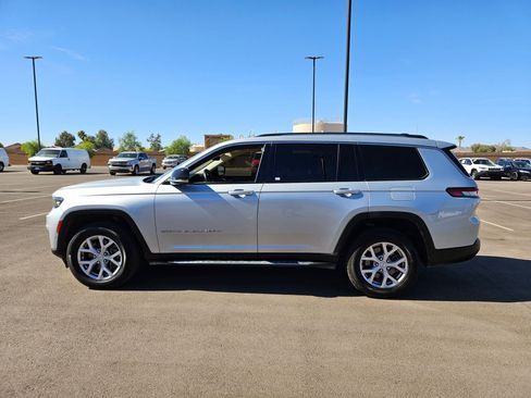 Used 2022 Jeep Grand Cherokee L Limited w/ Luxury Tech Group II AWD/4WD image 2