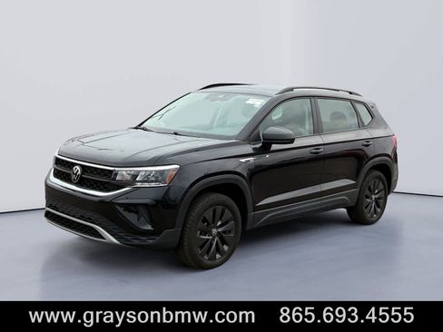 Used 2023 Volkswagen Taos S image 7