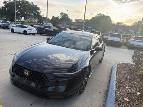 Used 2023 Honda Accord Sport image 3