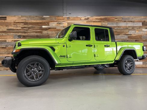 New 2026 Jeep Gladiator Sport image 38