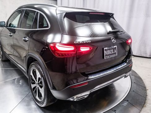 Certified 2025 Mercedes-Benz GLA 250 image 8