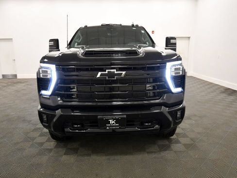 Used 2024 Chevrolet Silverado 2500 LTZ w/ LTZ Plus Package AWD/4WD image 11