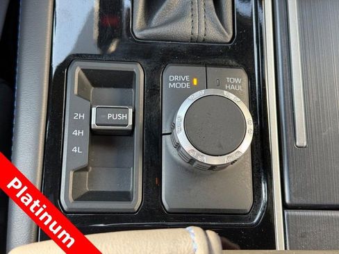 Used 2025 Toyota Sequoia Platinum AWD/4WD image 31