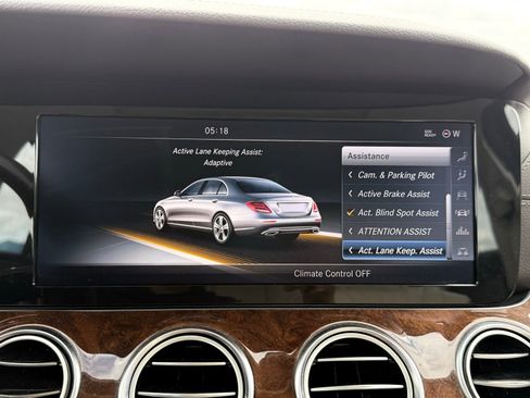 Used 2017 Mercedes-Benz E 300 4MATIC image 61