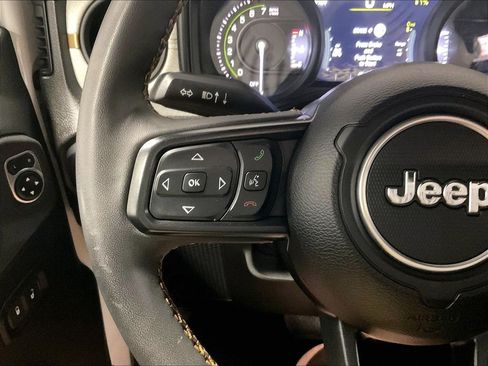 Used 2024 Jeep Wrangler Unlimited AWD/4WD image 22