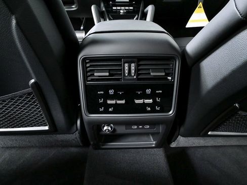 New 2026 Porsche Cayenne S image 21