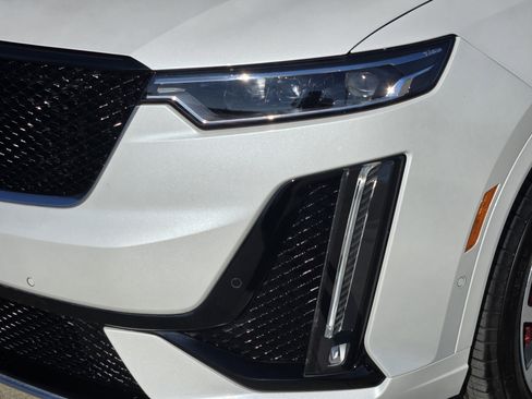 Used 2024 Cadillac XT6 Sport w/ Platinum Package image 14