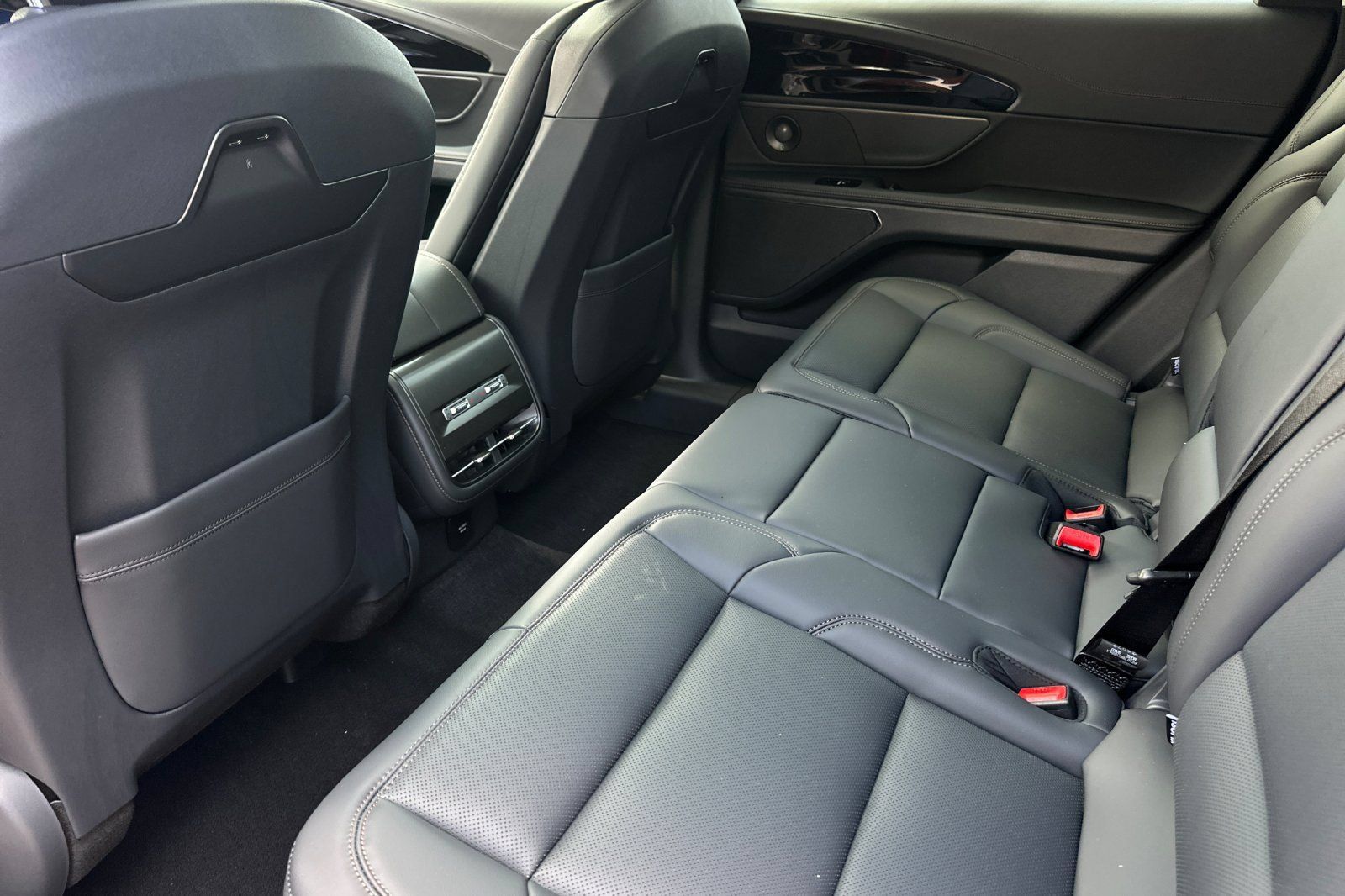 New 2026 Lincoln Nautilus Premier w/ Equipment Group 102A AWD/4WD image 11