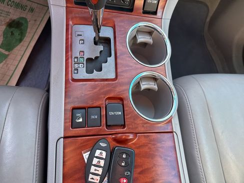 Used 2010 Toyota Highlander Limited image 29