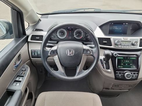 Used 2016 Honda Odyssey SE image 11