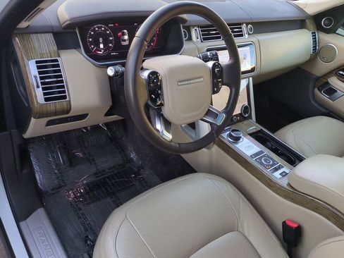 Used 2020 Land Rover Range Rover HSE image 9