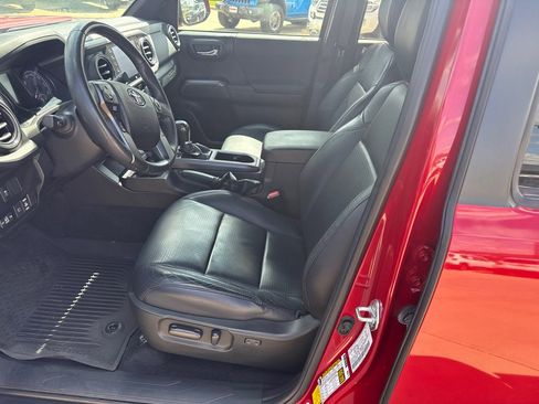 Used 2021 Toyota Tacoma TRD Sport w/ TRD Premium Sport Package image 22