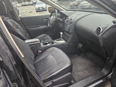 Used 2011 Nissan Rogue SV w/ SL Pkg image 16