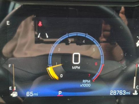 Used 2024 Chevrolet Trax RS w/ Sunroof Package FWD image 9