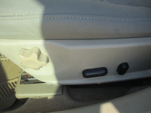 Used 2012 Ford Fusion SE FWD image 24