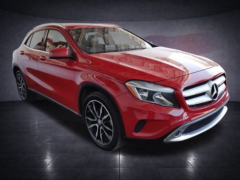 Used 2017 Mercedes-Benz GLA 250 w/ Premium Package image 7