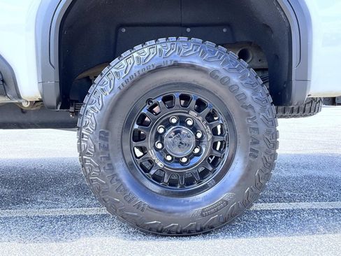 Used 2024 GMC Sierra 2500 AT4X w/ AT4X AEV Edition AWD/4WD image 23