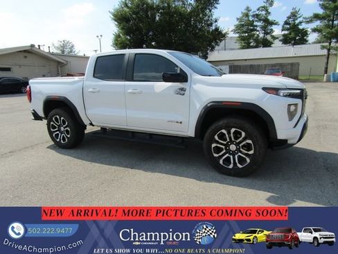 Used 2024 GMC Canyon AT4 w/ AT4 Premium Package AWD/4WD image 3