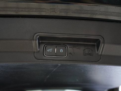 Used 2022 Ford Explorer XLT w/ Class IV Trailer Tow Package image 50