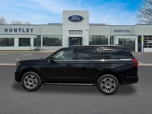 Used 2025 Ford Expedition Active AWD/4WD image 6