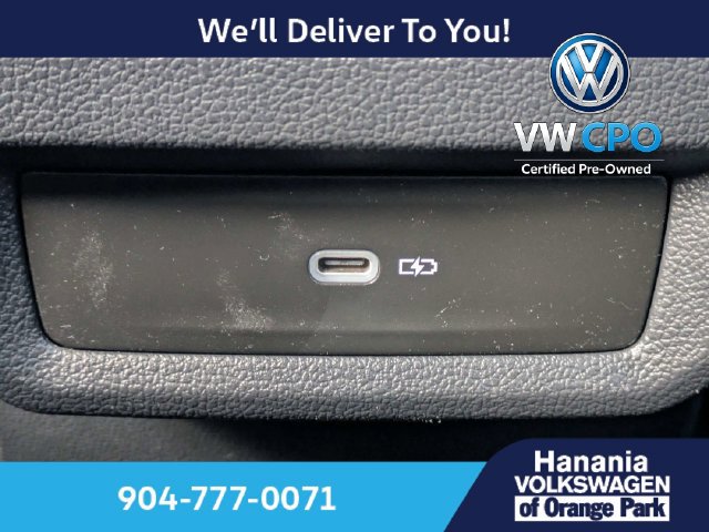 Certified 2025 Volkswagen Taos SE FWD image 14