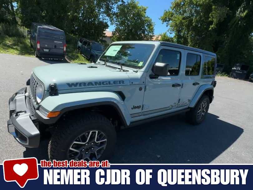 New 2026 Jeep Wrangler Unlimited Sahara w/ Rockslide Package AWD/4WD image 4