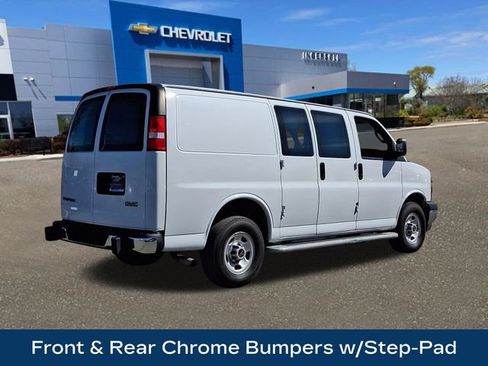 Used 2024 GMC Savana 2500 w/ Driver Convenience Package image 7