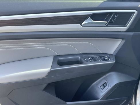 Certified 2023 Volkswagen Atlas SE w/ Panoramic Sunroof Package FWD image 20