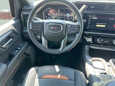 Used 2024 GMC Sierra 2500 AT4 w/ AT4 Premium Plus Package image 11