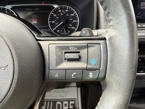 Used 2023 Nissan Rogue SV w/ SV Premium B Package FWD image 20