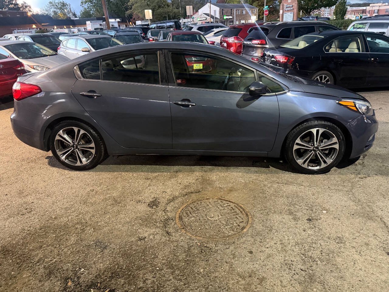 Used 2016 Kia Forte EX FWD image 10