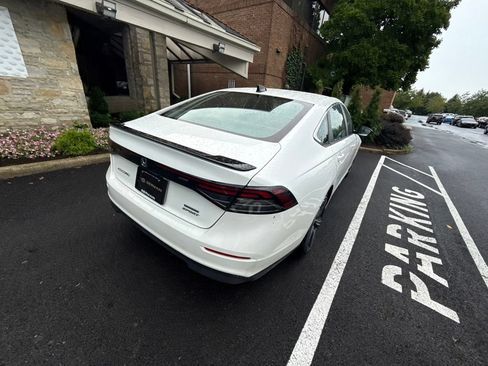 Used 2023 Honda Accord Sport image 7